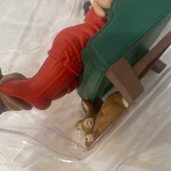 Vintage Keepsake Hallmark Christmas Ornament “Relaxing Moment“ Coca-Cola Santa - Picture 6 of 14